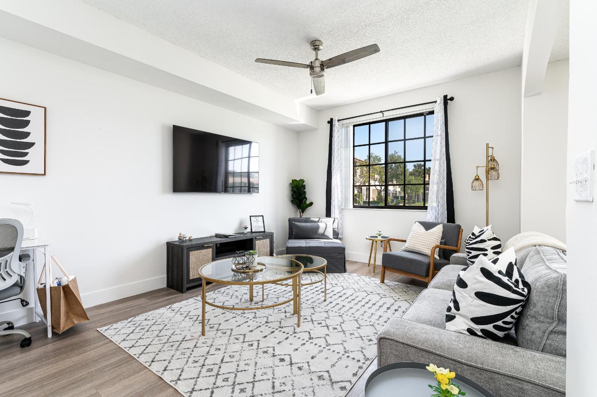 Newly Renovated Townhome With King Bed Delray Beach Buitenkant foto