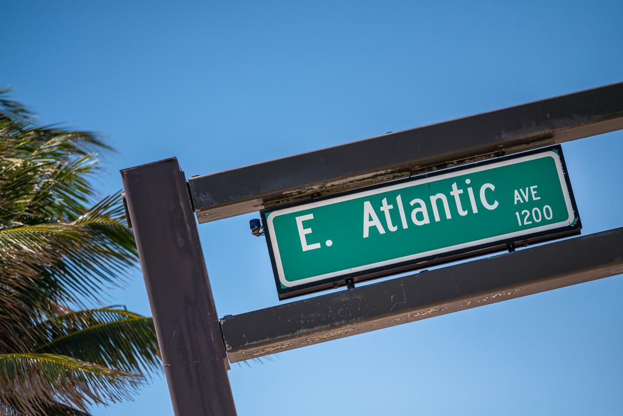 Newly Renovated Townhome With King Bed Delray Beach Buitenkant foto