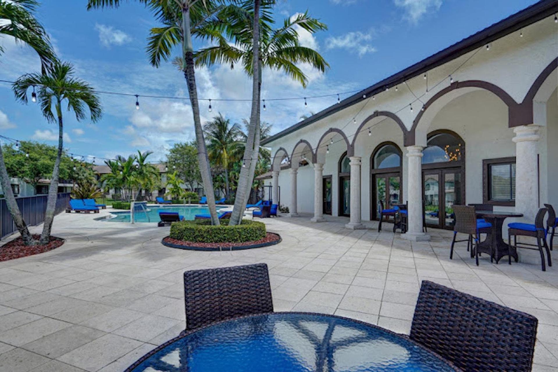 Newly Renovated Townhome With King Bed Delray Beach Buitenkant foto